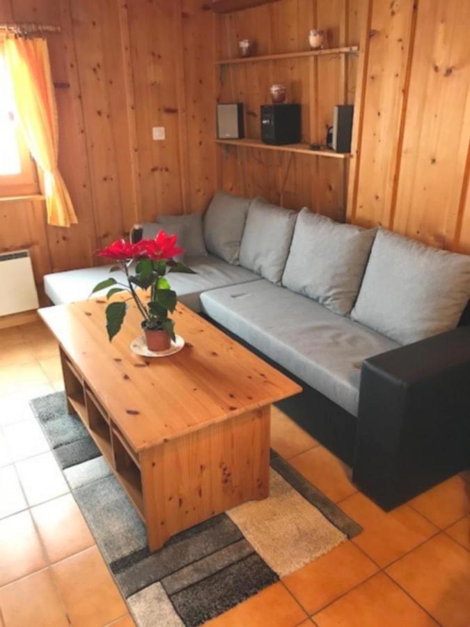 Le Biolley 2 Chalet *